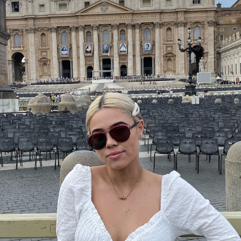 Meet your Posher, Annie